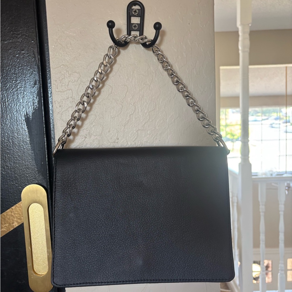 ( Bolongaro Trevor ) black pebble
Leather shoulder bag